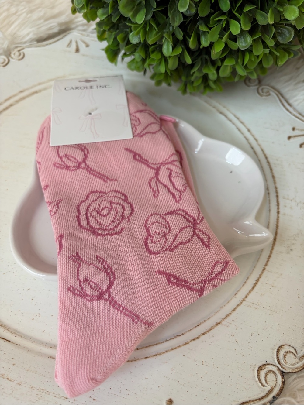 Carole Inc Pink Rose Print Ruffle Top Socks one size - Picture 2 of 3